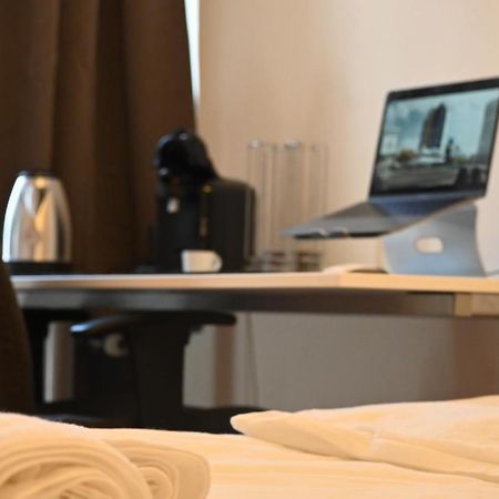 Private Room With Free Parking コブレンツ エクステリア 写真